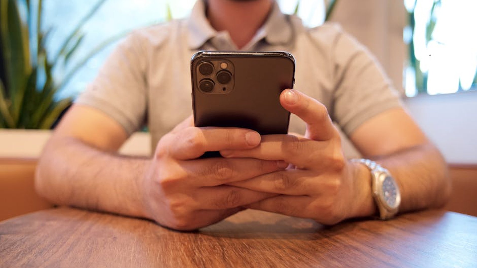 Privatkarte Smartphone Finanzüberwachung Echtzeit-